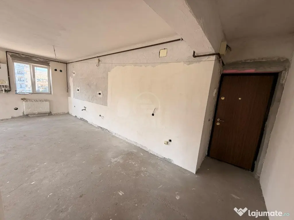 Apartament 2 camere semidecomandat zona Florilor - Floresti (Cluj)