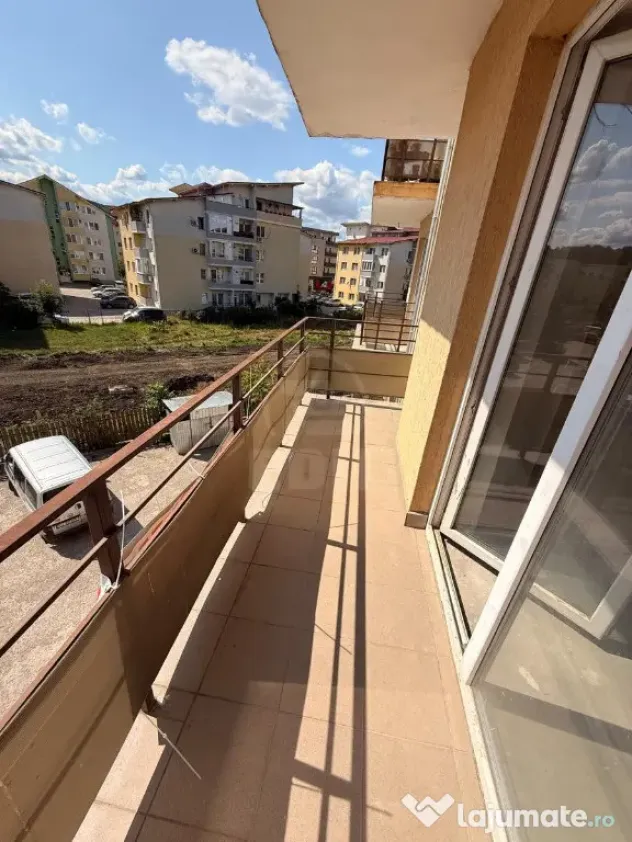 Apartament 2 camere semidecomandat zona Florilor - Floresti (Cluj)