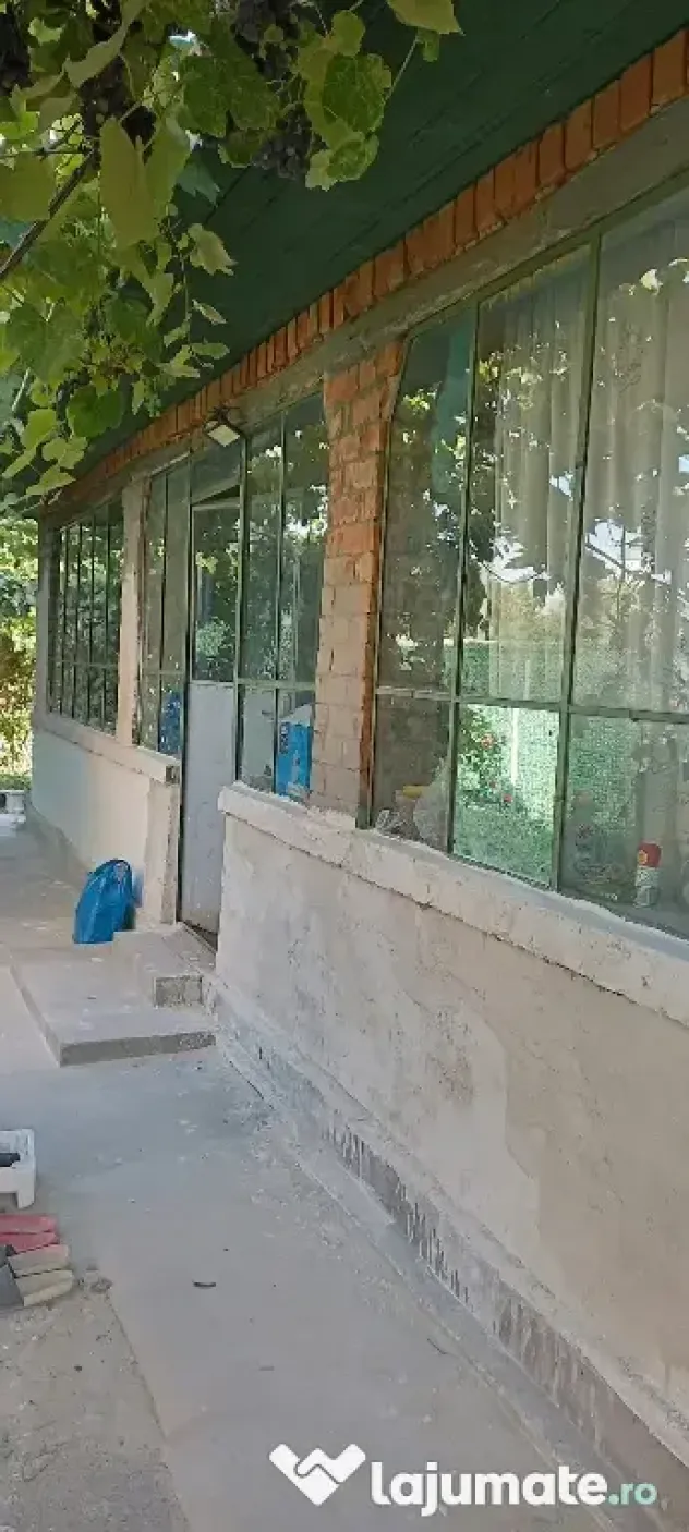 Langa balta lilieci proprietate 4 camere si 863mp curte