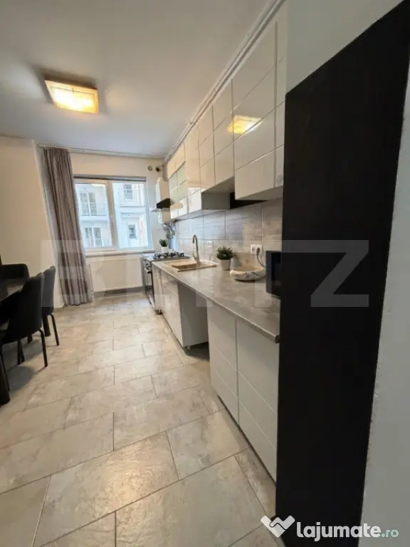 Apartament mare cu 2 camere de vânzare - spațios și lumin - Deva (Hunedoara)