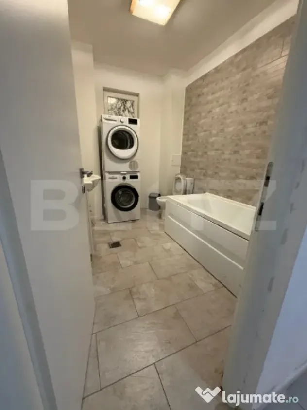 Apartament mare cu 2 camere de vânzare - spațios și lumin - Deva (Hunedoara)