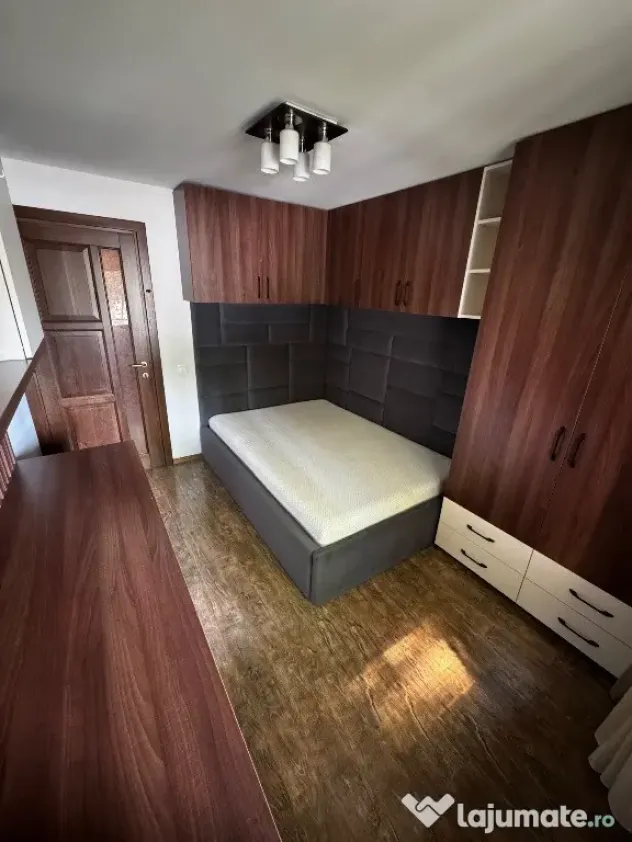 Proprietar vând apartament 4 camere,90m² utili,situat parter,Ostroveni - Ramnicu Valcea (Valcea)