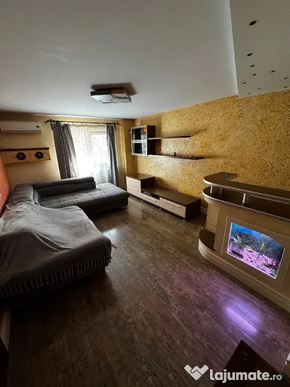 Proprietar vând apartament 4 camere,90m² utili,situat parter,Ostroveni - Ramnicu Valcea (Valcea)