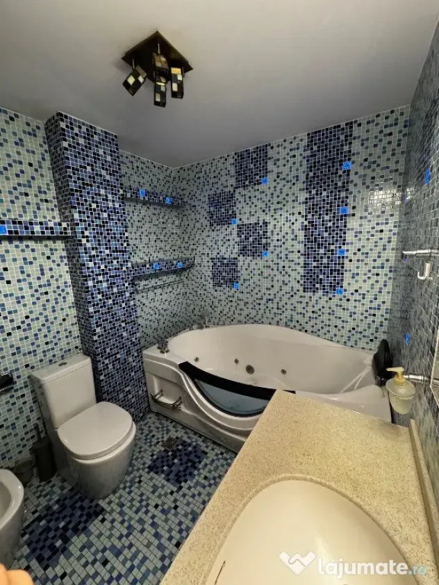 Proprietar vând apartament 4 camere,90m² utili,situat parter,Ostroveni - Ramnicu Valcea (Valcea)
