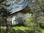 Casă de vânzare în zona Câmpulung înconjurată de na... 