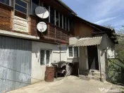 Casă de vânzare în zona Câmpulung înconjurată de na... 