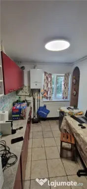 Apartament cu centrala decomandat parter zona Soarelui