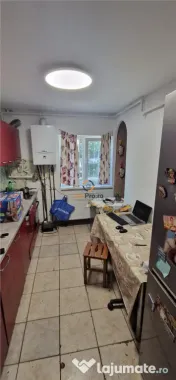 Apartament cu centrala decomandat parter zona Soarelui