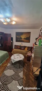 Apartament cu centrala decomandat parter zona Soarelui