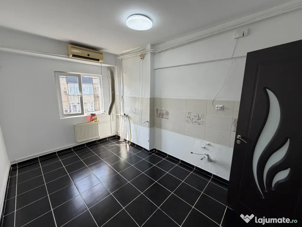 Sebastian, 2 camere, 54mp, decomandat, etaj 8, renovat - Bucuresti (Bucuresti-Ilfov)