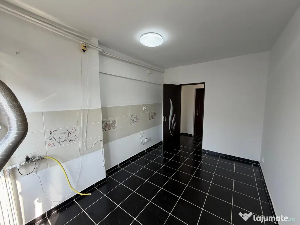 Sebastian, 2 camere, 54mp, decomandat, etaj 8, renovat - Bucuresti (Bucuresti-Ilfov)