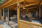 Apartament premium cu 4 camere 141 mp, si curte proprie 2...