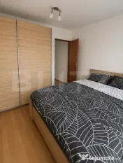 Apartament 2 camere, decomandat, parcare, zona Plopilor 