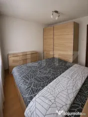 Apartament 2 camere, decomandat, parcare, zona Plopilor 