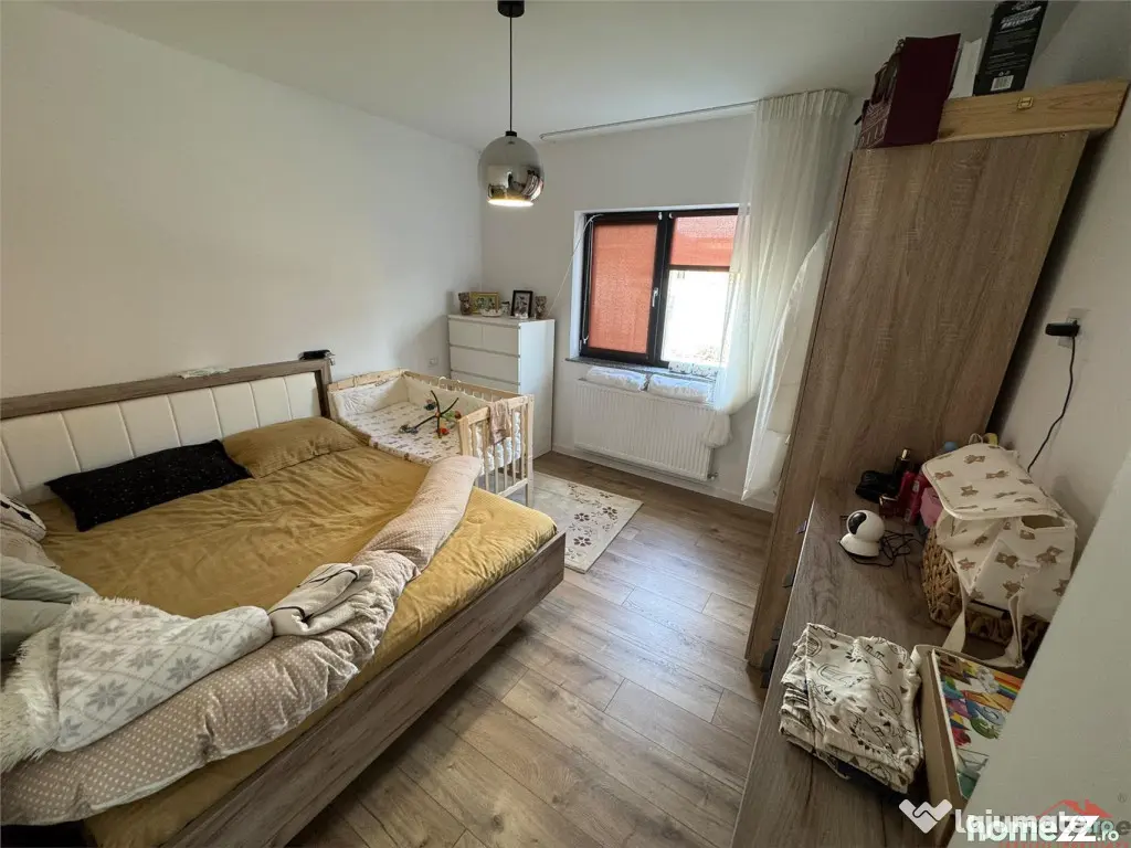 Casa noua, 3 cam, 2 bai, mobilata si utilata, curte, foisor - Focsani (Vrancea)