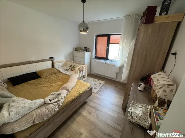Casa noua, 3 cam, 2 bai, mobilata si utilata, curte, foisor - Focsani (Vrancea)