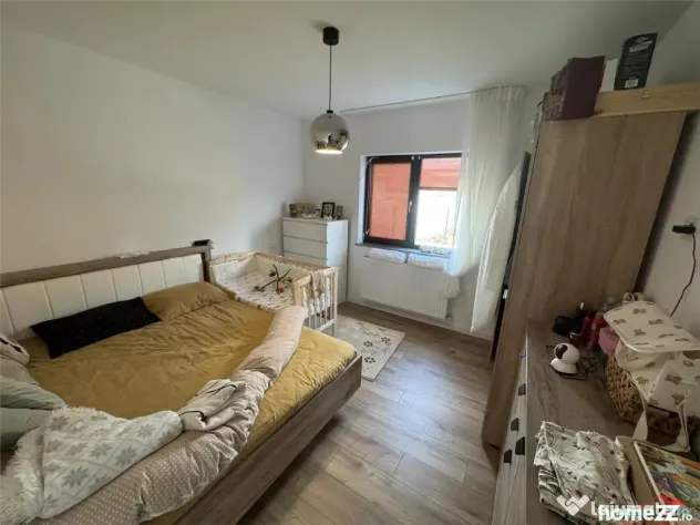 Casa noua, 3 cam, 2 bai, mobilata si utilata, curte, foisor - Focsani (Vrancea)