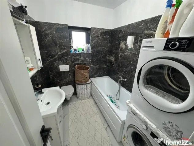 Casa noua, 3 cam, 2 bai, mobilata si utilata, curte, foisor - Focsani (Vrancea)