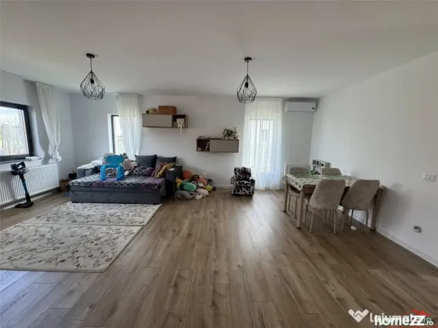 Casa noua, 3 cam, 2 bai, mobilata si utilata, curte, foisor - Focsani (Vrancea)