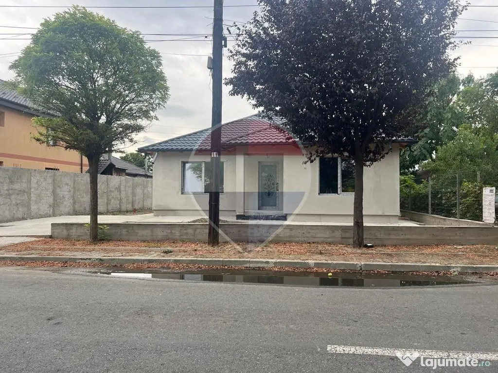 Casă / Vilă 3 camere str Mugur - cartier Laminorul - Ceardac (Vrancea)