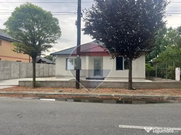Casă / Vilă 3 camere str Mugur - cartier Laminorul - Ceardac (Vrancea)