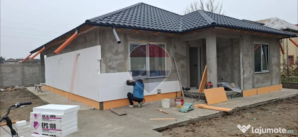 Casă / Vilă 3 camere str Mugur - cartier Laminorul - Ceardac (Vrancea)