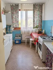 De vanzare apartament cu 3 camere etj 3, Mazepa 1, 80.000... 