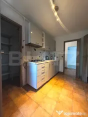 Apartament spațios, 4 camere, 2 bai, 2 balcoane,etaj interm 