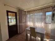 Casă P+1 din lemn, mobilată și utilată complet