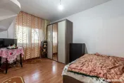 Apartament cu 3 camere decomandat la parter in Confectii ...
