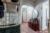 Apartament cu 3 camere decomandat la parter in Confectii ...