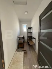 Casă modernă, pe un singur nivel, cu priveliște asupra or