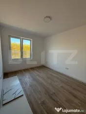 Casă modernă, pe un singur nivel, cu priveliște asupra or