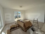 Casă modernă, pe un singur nivel, cu priveliște asupra or
