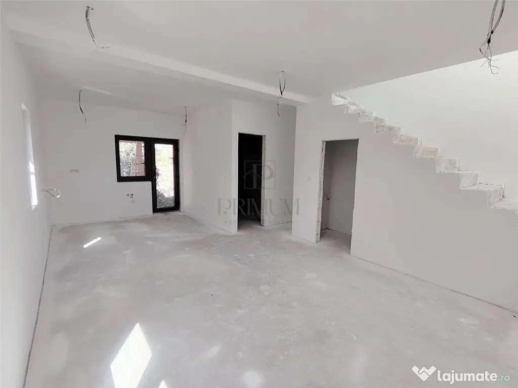 Duplex pe etaj - balcon - personalizare interioara - Albina (Timis)