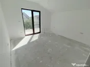 Duplex pe etaj - balcon - personalizare interioara