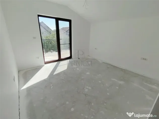 Duplex pe etaj - balcon - personalizare interioara - Albina (Timis)