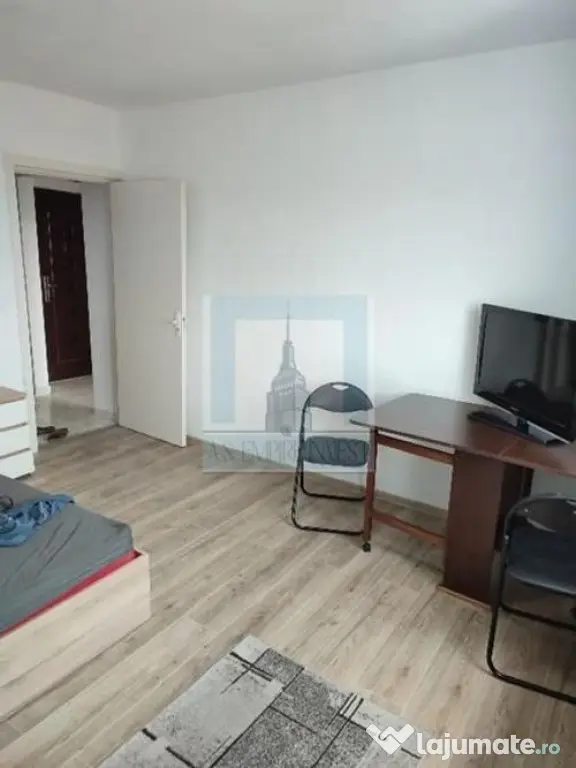 Garsoniera decomandata blvd. Al. Vlahuta - Brasov (Brasov)