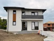 Casa cu etaj zona centrala in Cismea 