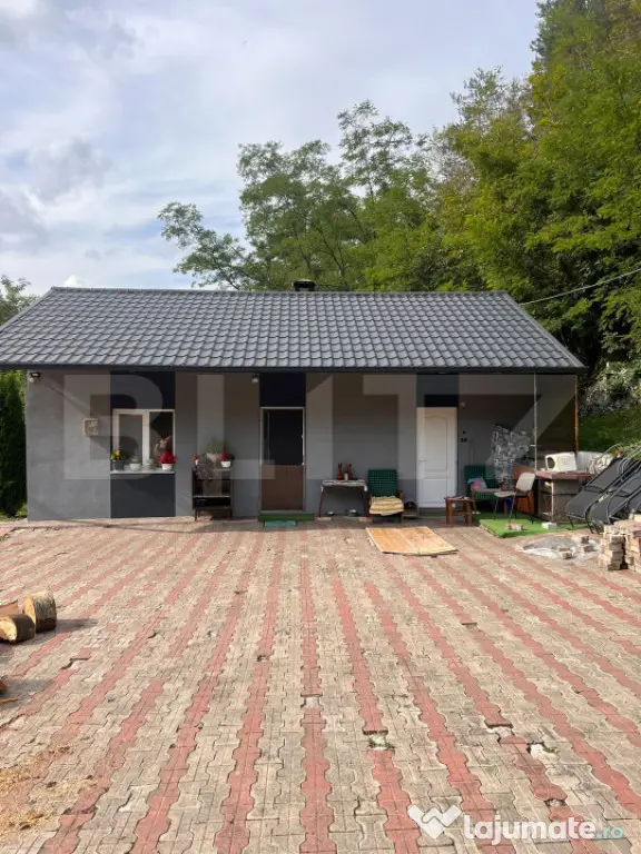 Casa de vanzare, 252 mp, 1800 teren, zona Ocolis - Buru (Cluj)