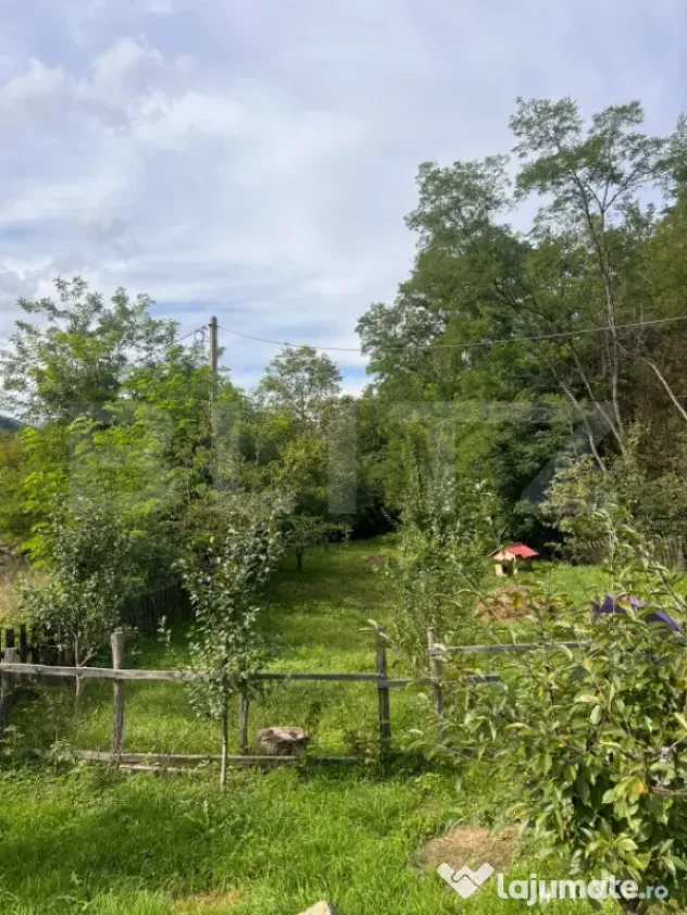 Casa de vanzare, 252 mp, 1800 teren, zona Ocolis - Buru (Cluj)