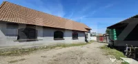 Casă cu anexe gospodărești și teren generos de vânzare 