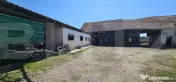 Casă cu anexe gospodărești și teren generos de vânzare 