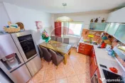 APARTAMENT - de VANZARE