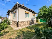 De casa cu 3 camere pivnita garaj si 508 mp teren in Sibiu 