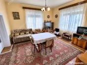 De casa cu 3 camere pivnita garaj si 508 mp teren in Sibiu 