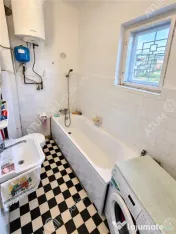 De casa cu 3 camere pivnita garaj si 508 mp teren in Sibiu 