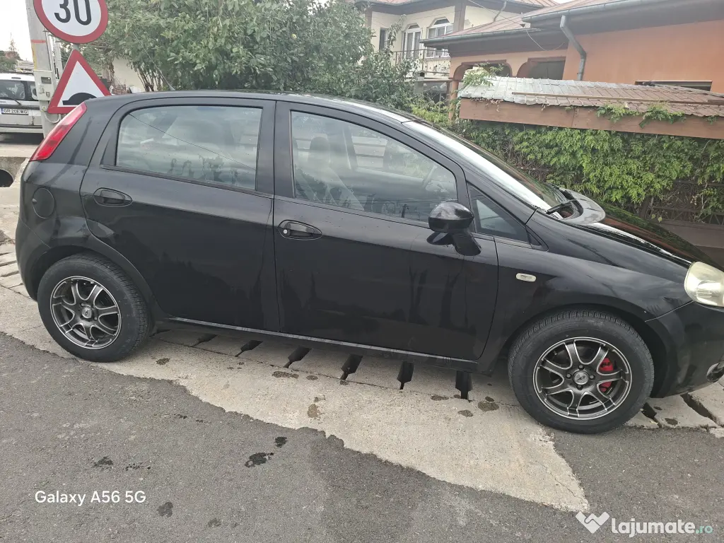 Fiat punto Vând mașină in stare buna de funcționare.
