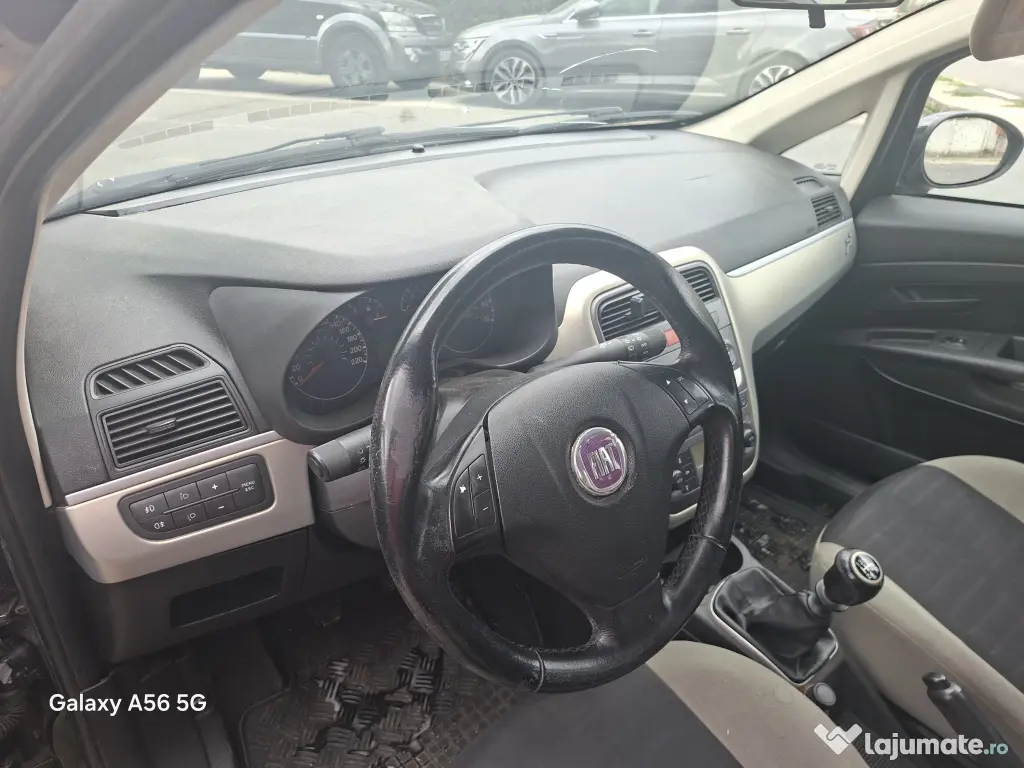 Fiat punto Vând mașină in stare buna de funcționare.