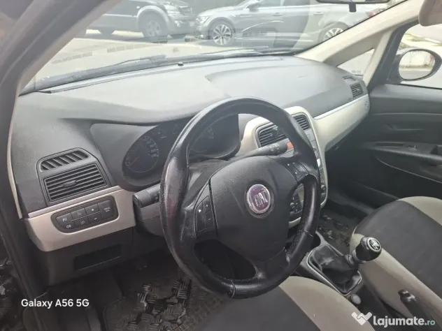 Fiat punto Vând mașină in stare buna de funcționare.